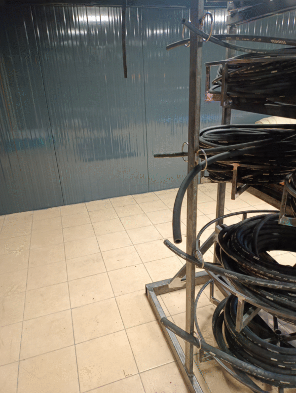 Stojak Regał na węże Hydrauliczne Obrotowe półki